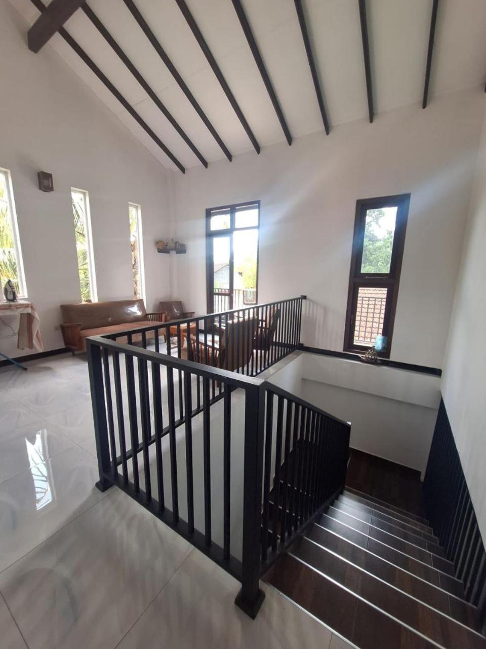 Bivora Villa Negombo Bagian luar foto